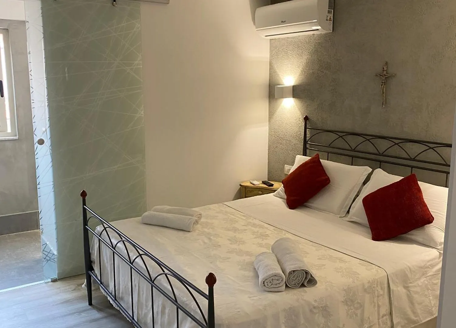 Bed & Breakfast Bed and Breakfast Royal House CTA