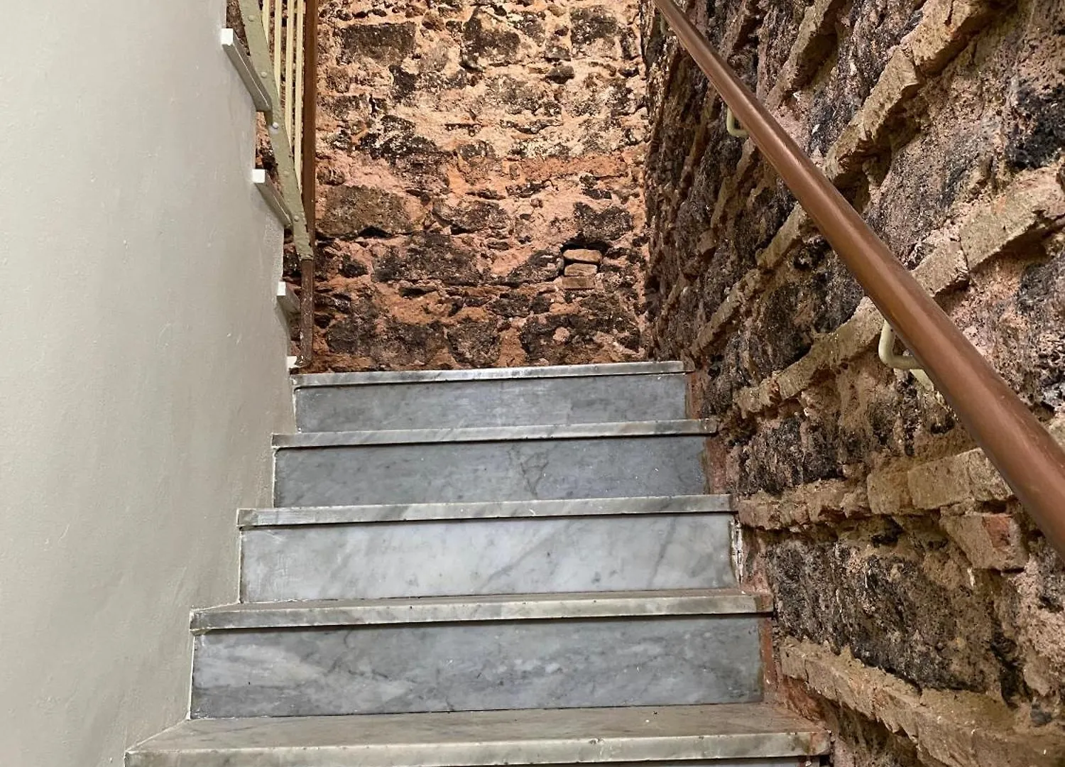 مبيت وإفطار كاتانيا Royal House