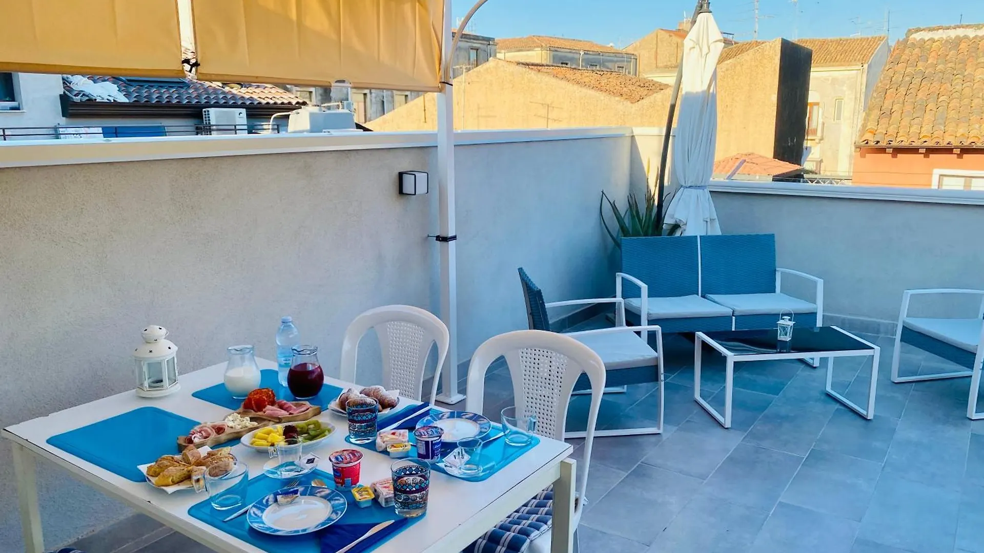 مبيت وإفطار كاتانيا Royal House
